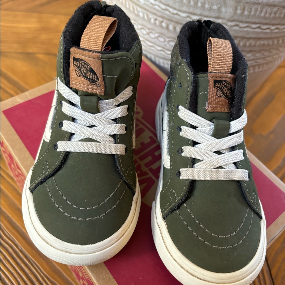 Toddler Sk8-Hi Zip Vans